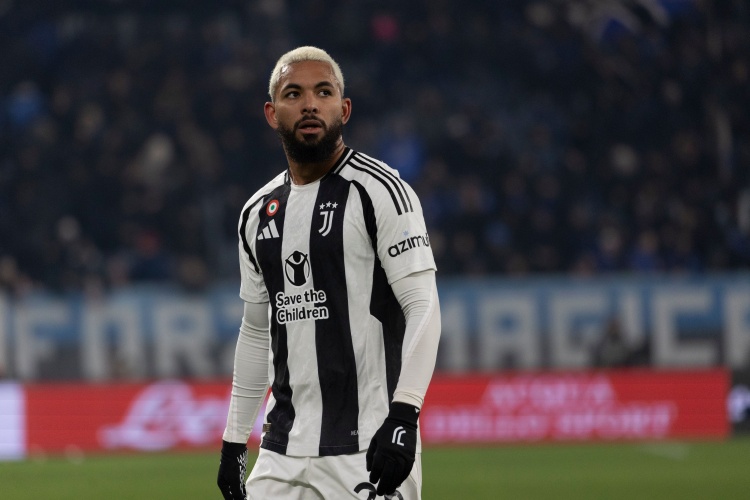 kaiyun.com-米体：D-路易斯和N-冈萨雷斯即将转会离队，"帮助"尤文留住穆阿尼