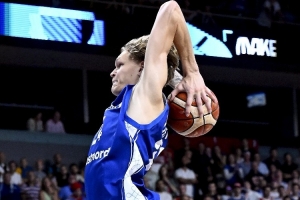 马尔卡宁：穆里宁正走在正确道路上 他能在NBA闯出一片天地