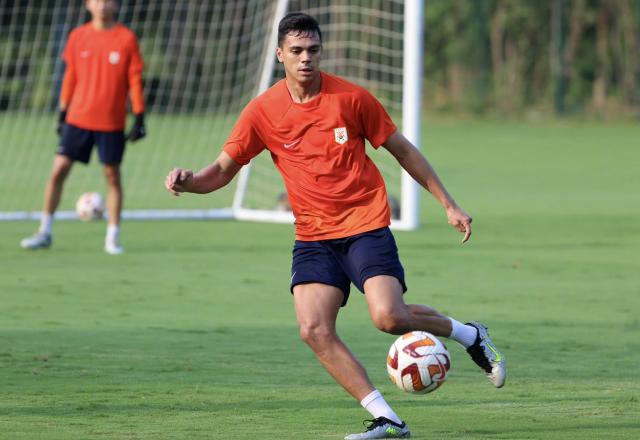 开云体育app-印尼金靴处子秀被赞无私 帕托:我很擅长团队配合