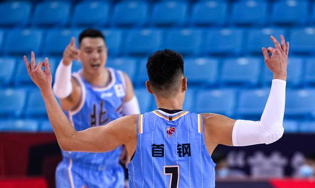 开云体育app-时隔504天林书豪再登CBA赛场！回归首秀先抑后扬